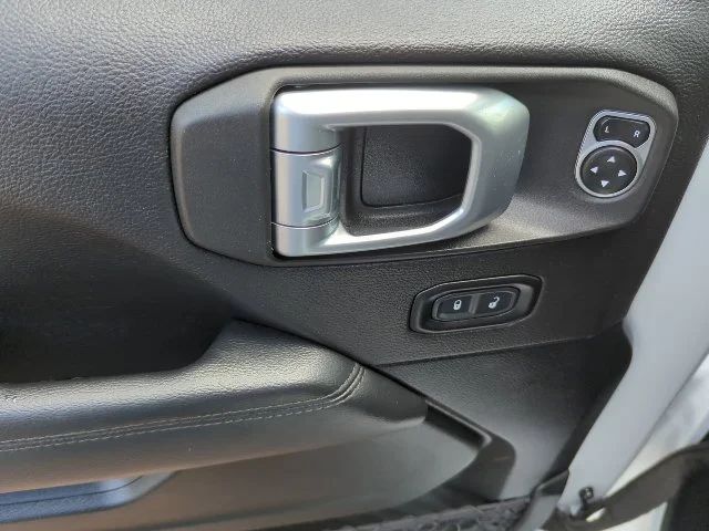 Used 2020 White Jeep Unlimited Sahara Altitude image 18