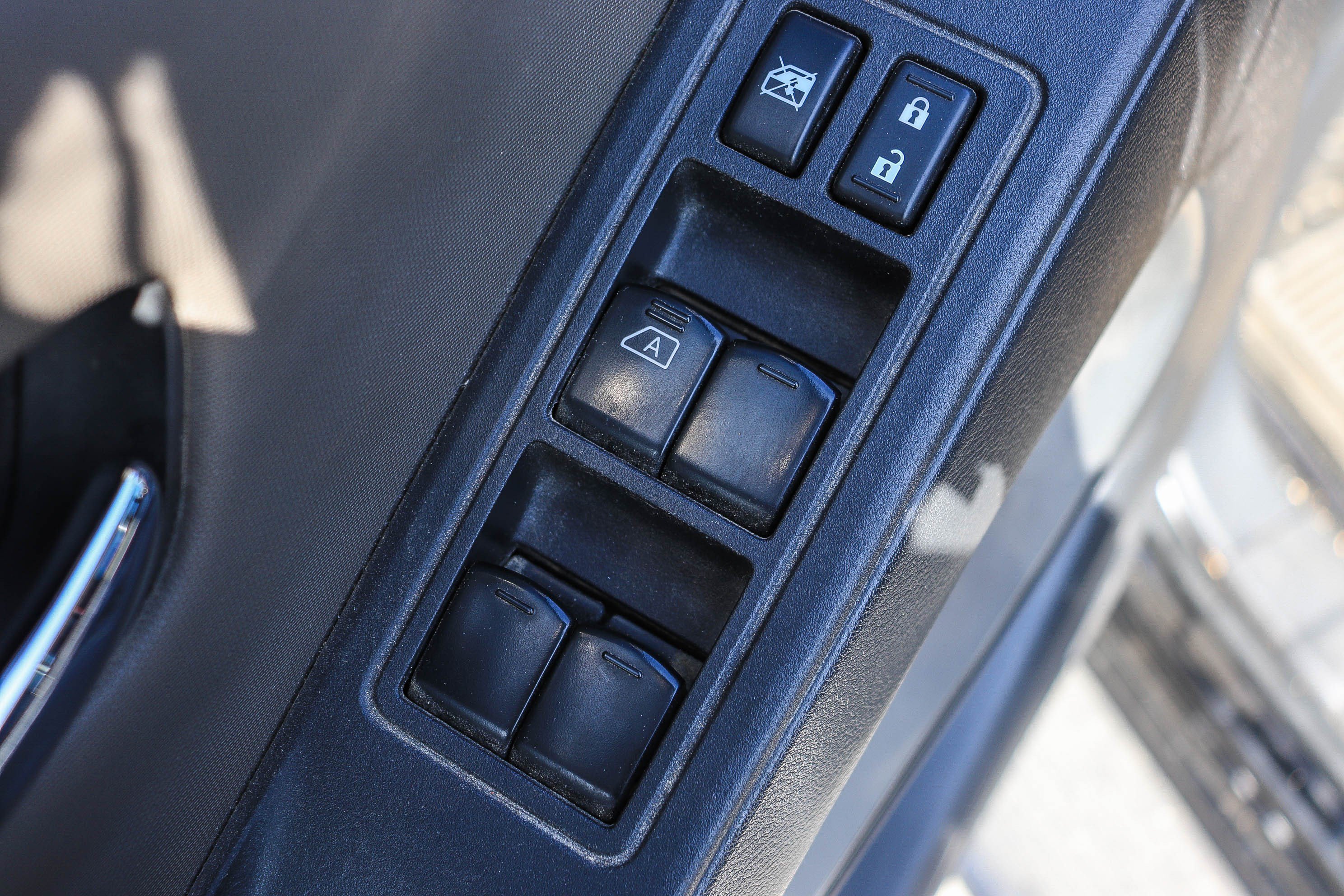 Used 2022 Super Black Nissan SV image 18