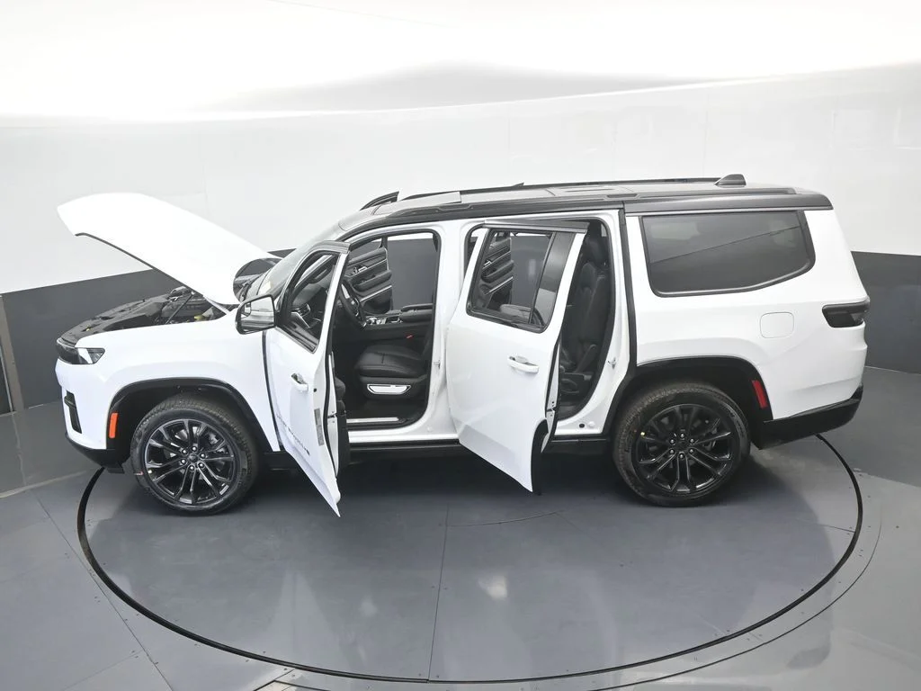 New 2026 Bright White Clearcoat Jeep Summit Obsidian image 65