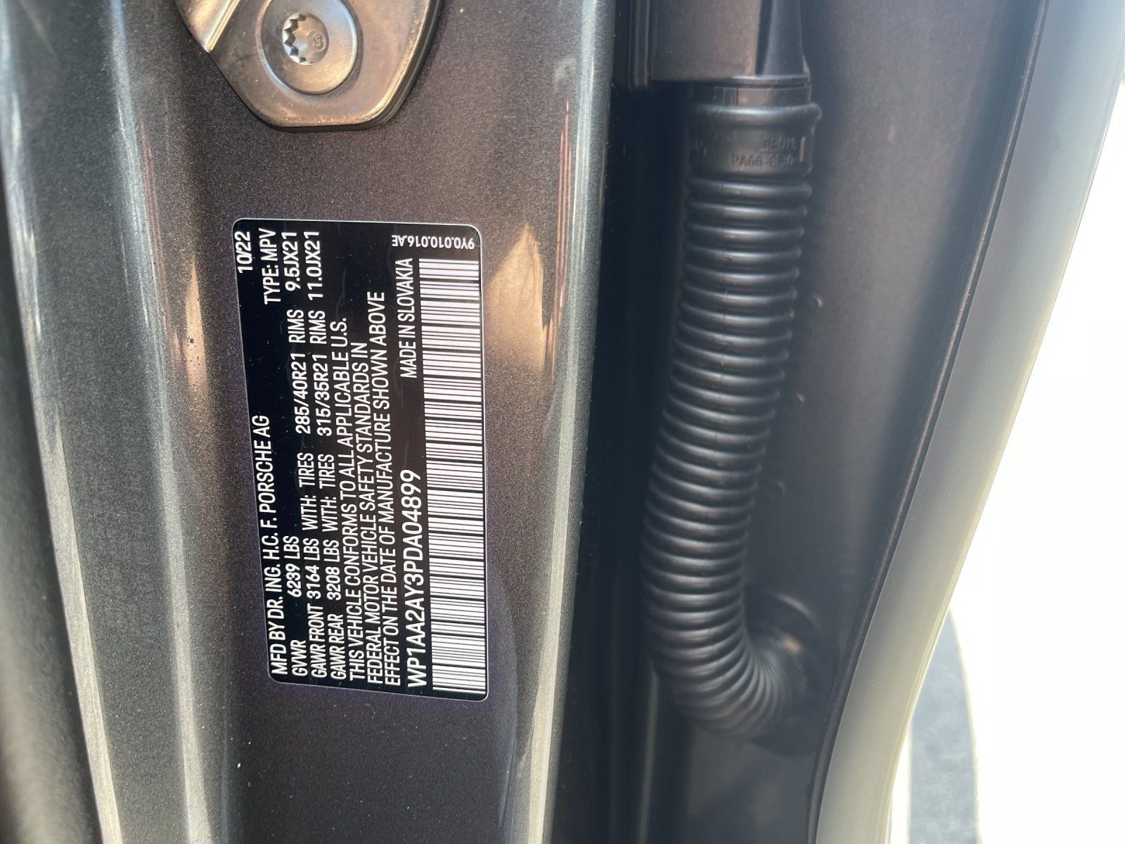 Used 2023  Porsche Base image 34