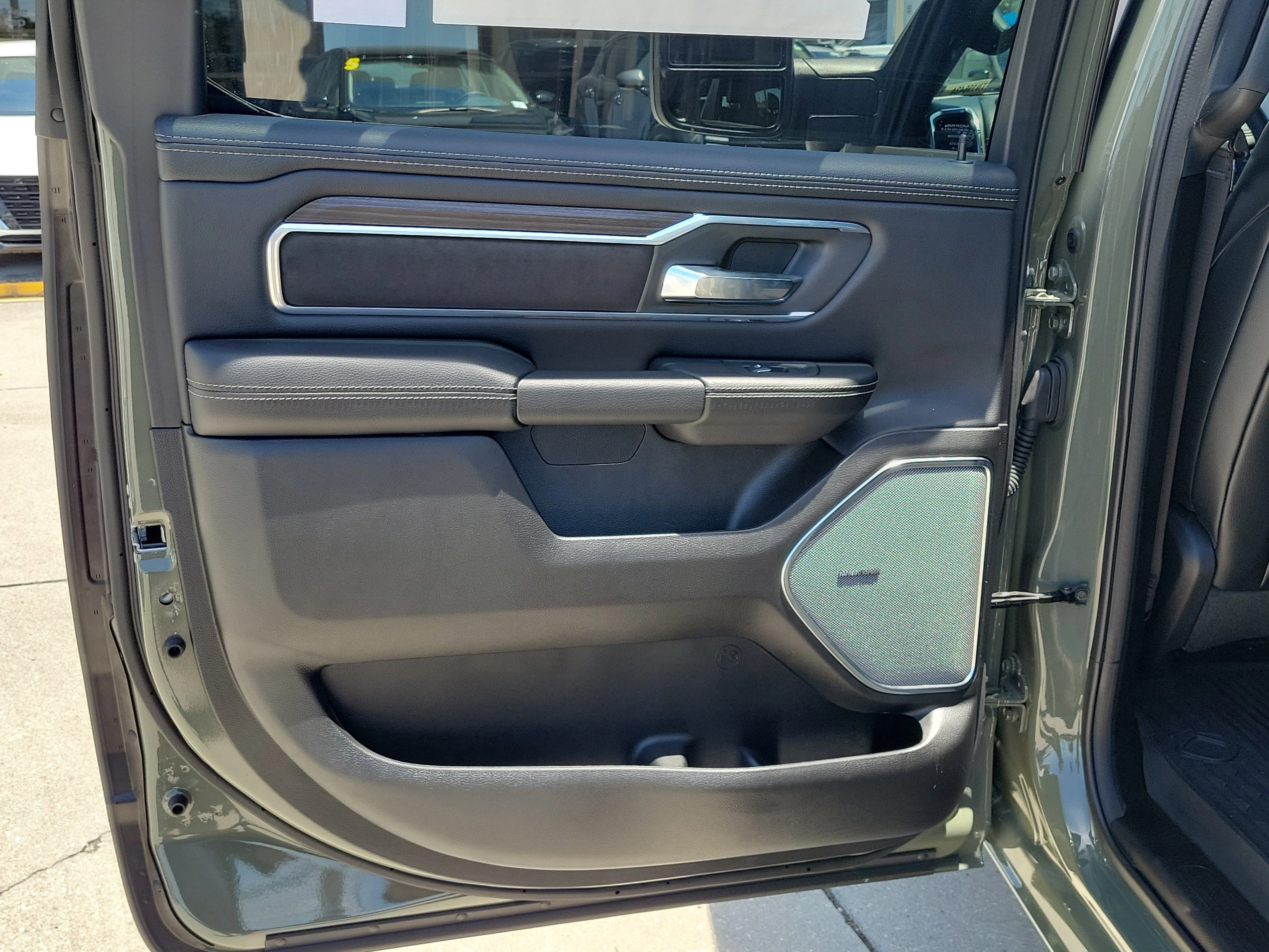 2026 RAM 1500 Laramie - Photo 11