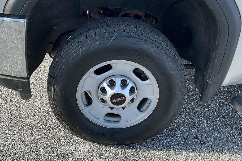 Used 2022 Silver GMC Pro image 7