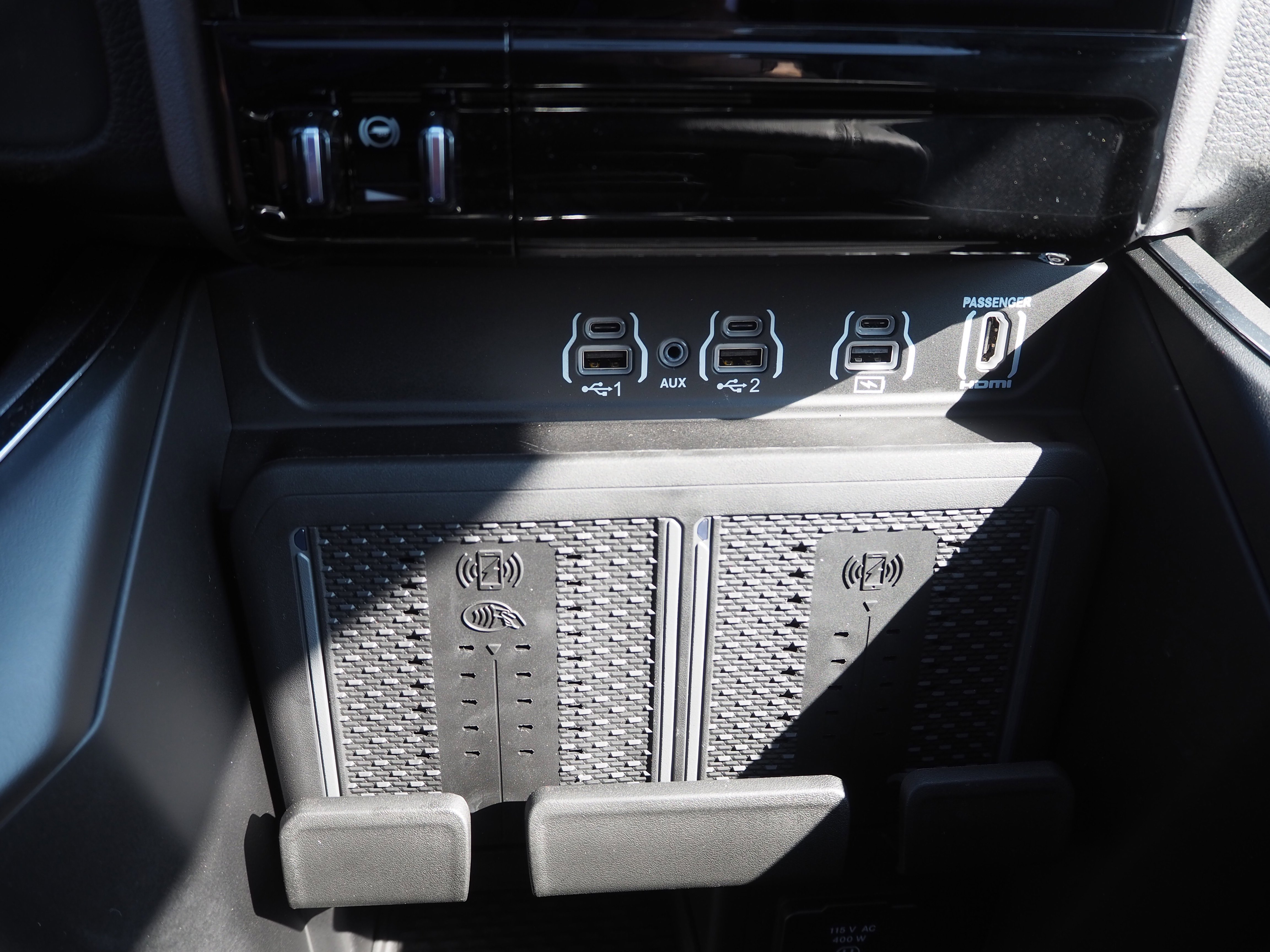 2026 Ram 1500 Laramie photo 4