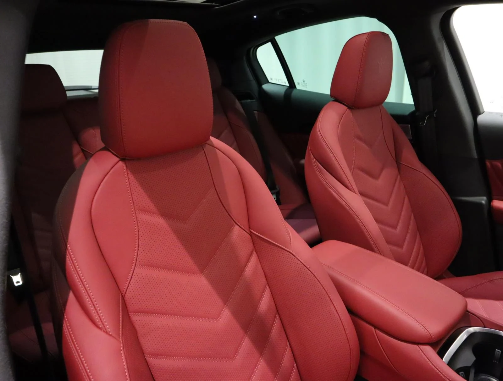 New 2025 Grigio Lava Metallic Maserati Modena AWD image 18