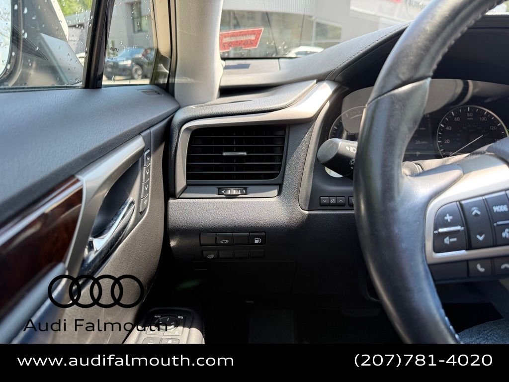 Used 2016 White Lexus 450h image 46
