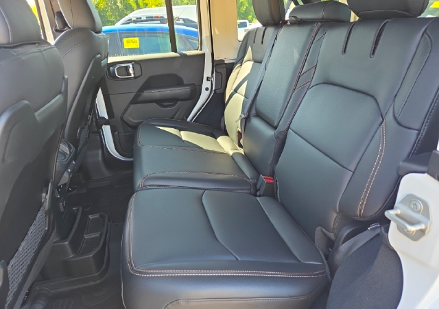 Used 2024 White Jeep Sahara 4xe image 18