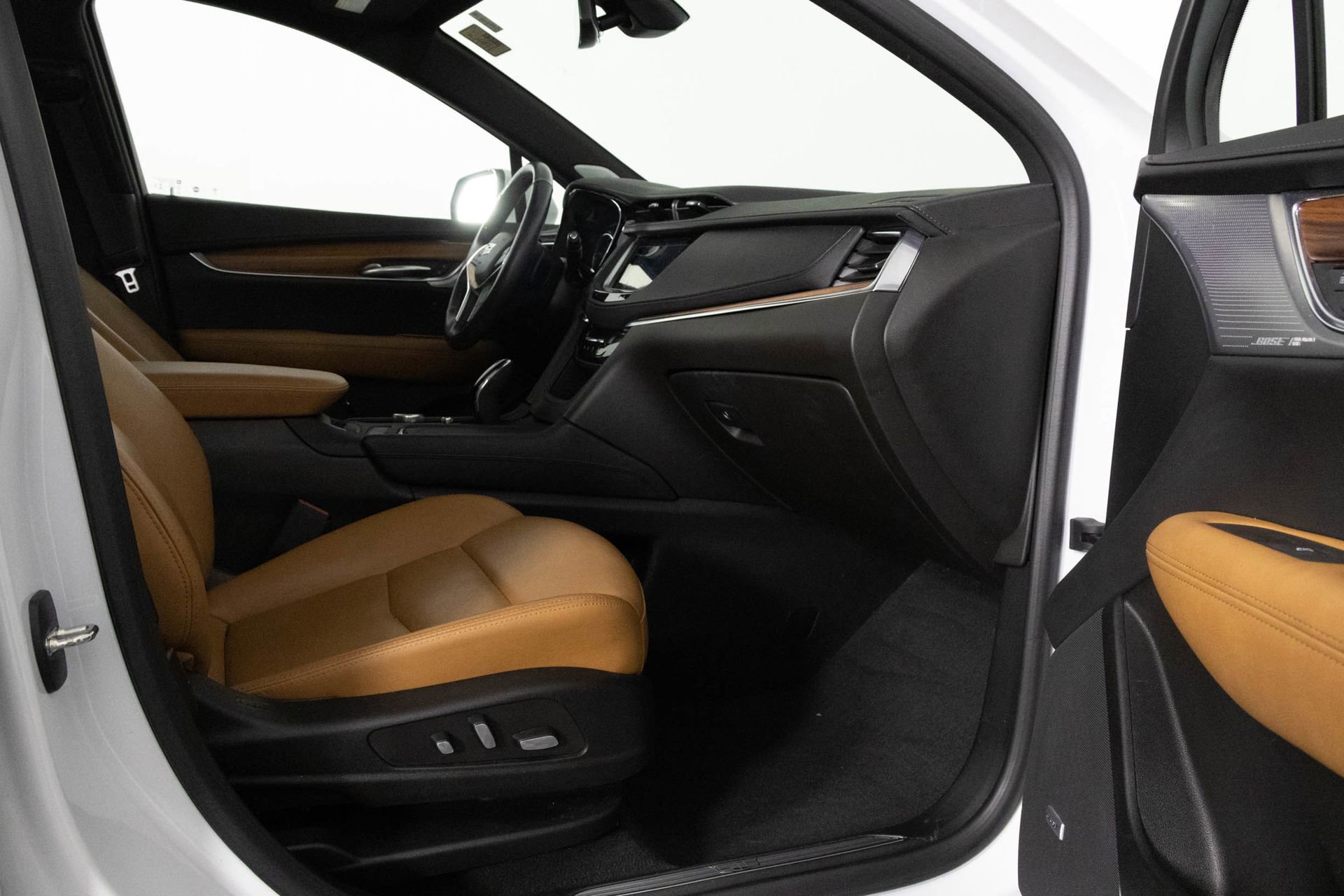 2023 CADILLAC XT5 - Image 41