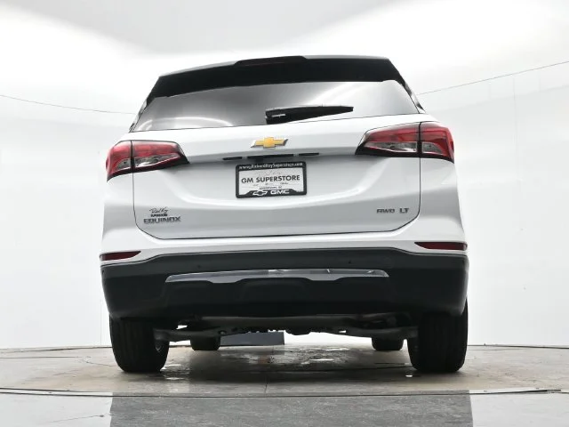 Used 2024 Summit White Chevrolet LT image 30