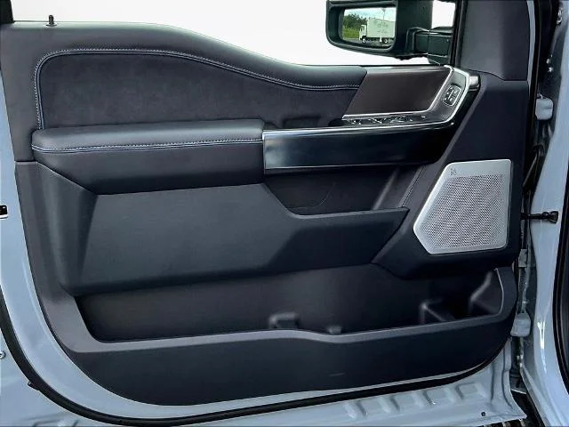 2026 Ford F-350 Super Duty Platinum - Photo 61