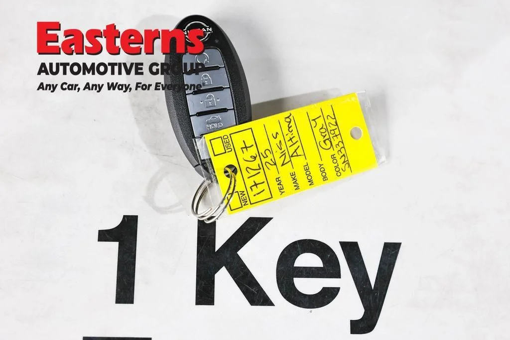Used 2025 Gray Nissan 2.5 SR image 26