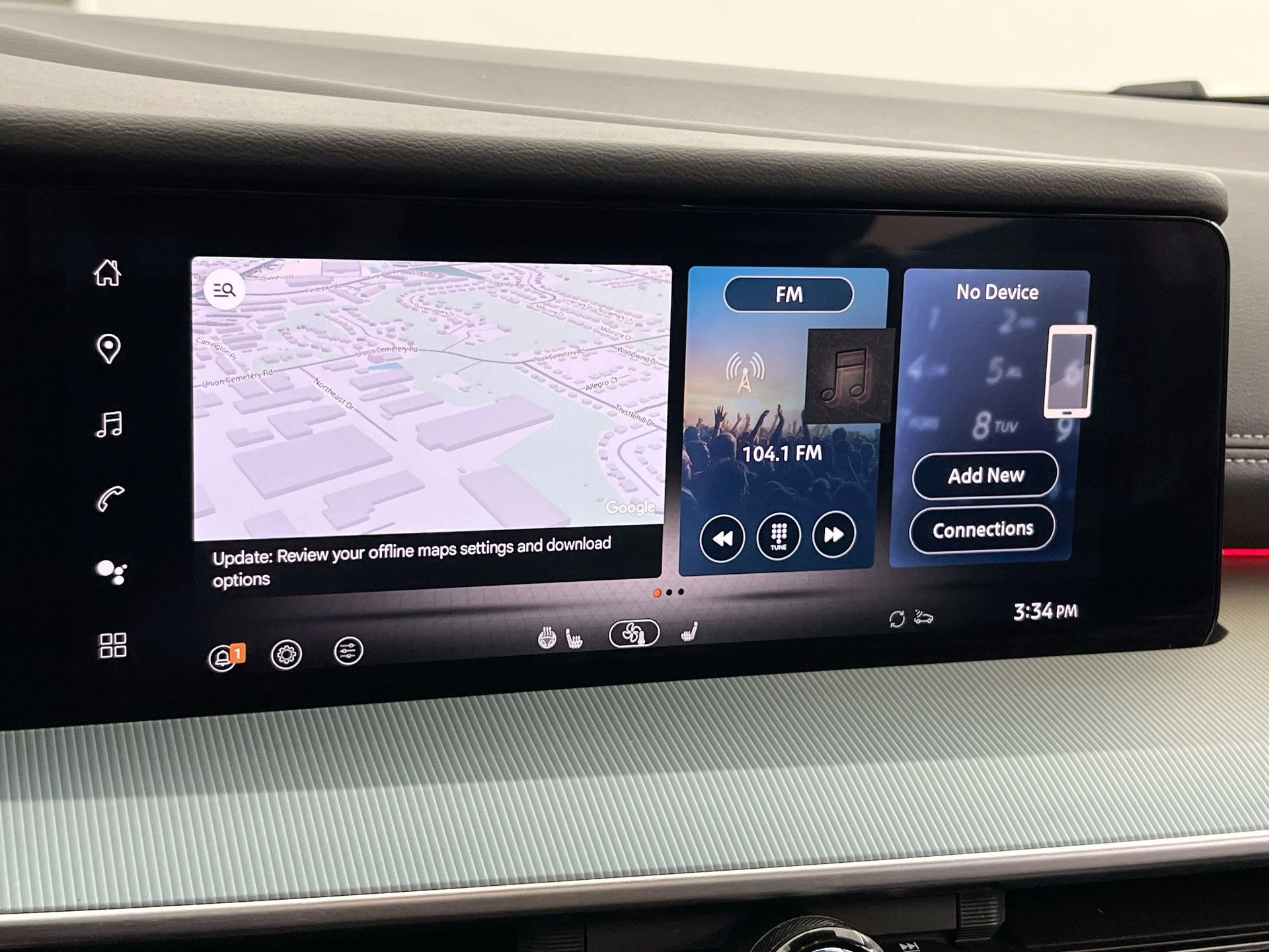 Used 2025 Gray Nissan SL image 31