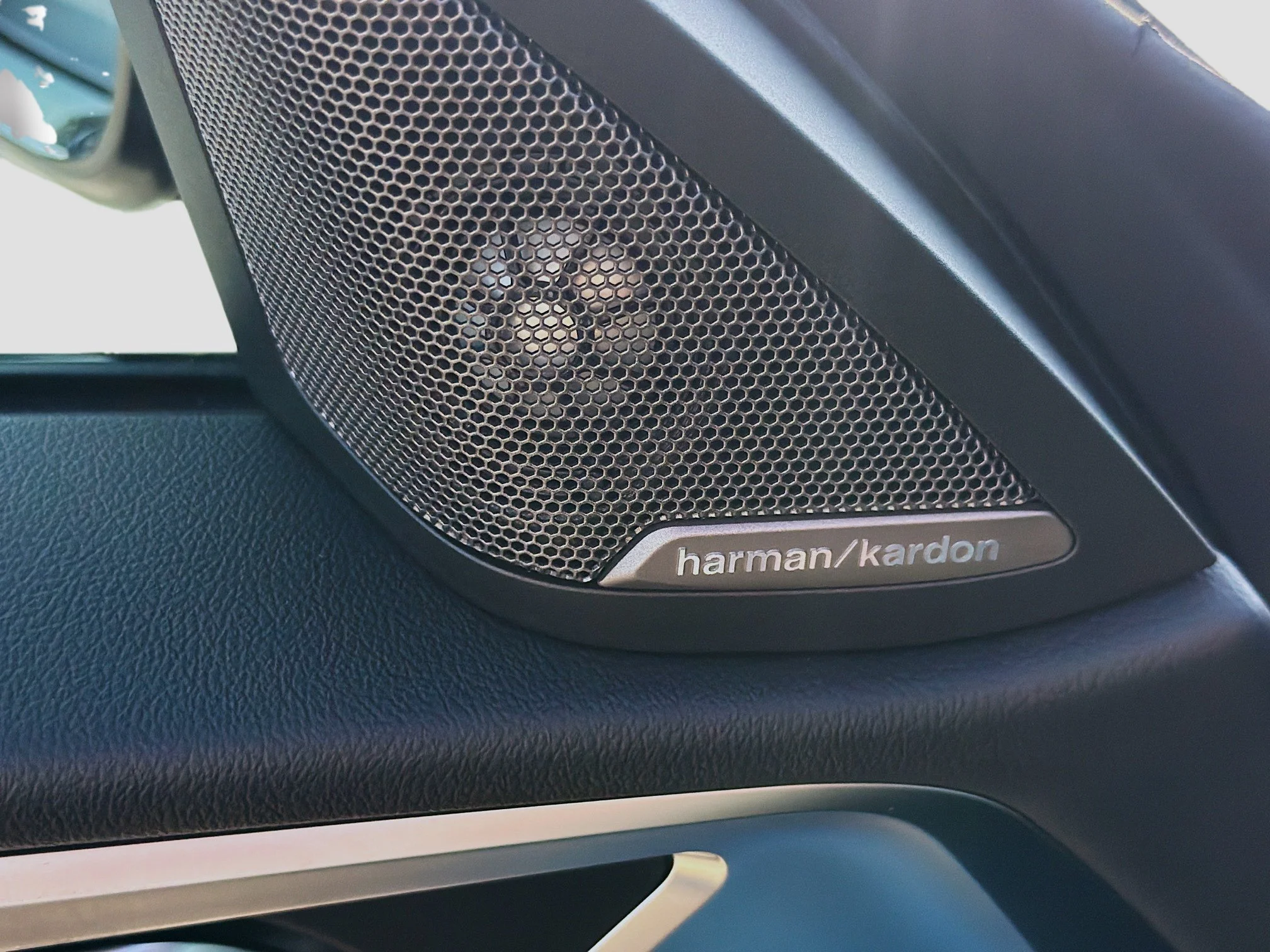New 2026 Black Sapphire Metallic BMW M440i image 23