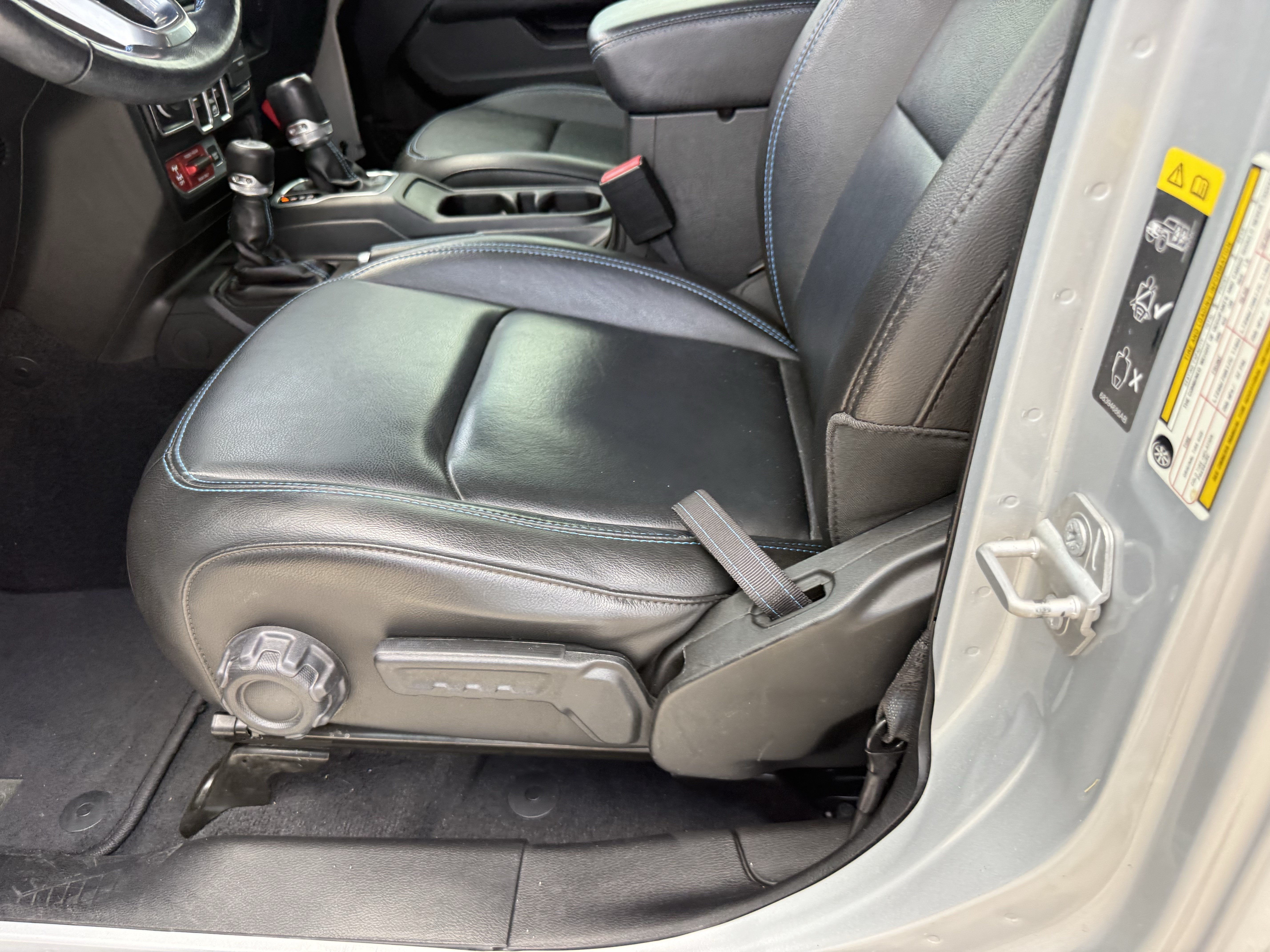 Used 2023 Silver Zynith Clearcoat Jeep  image 27