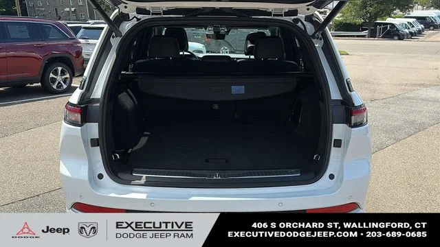 Used 2023 White Jeep Overland image 27
