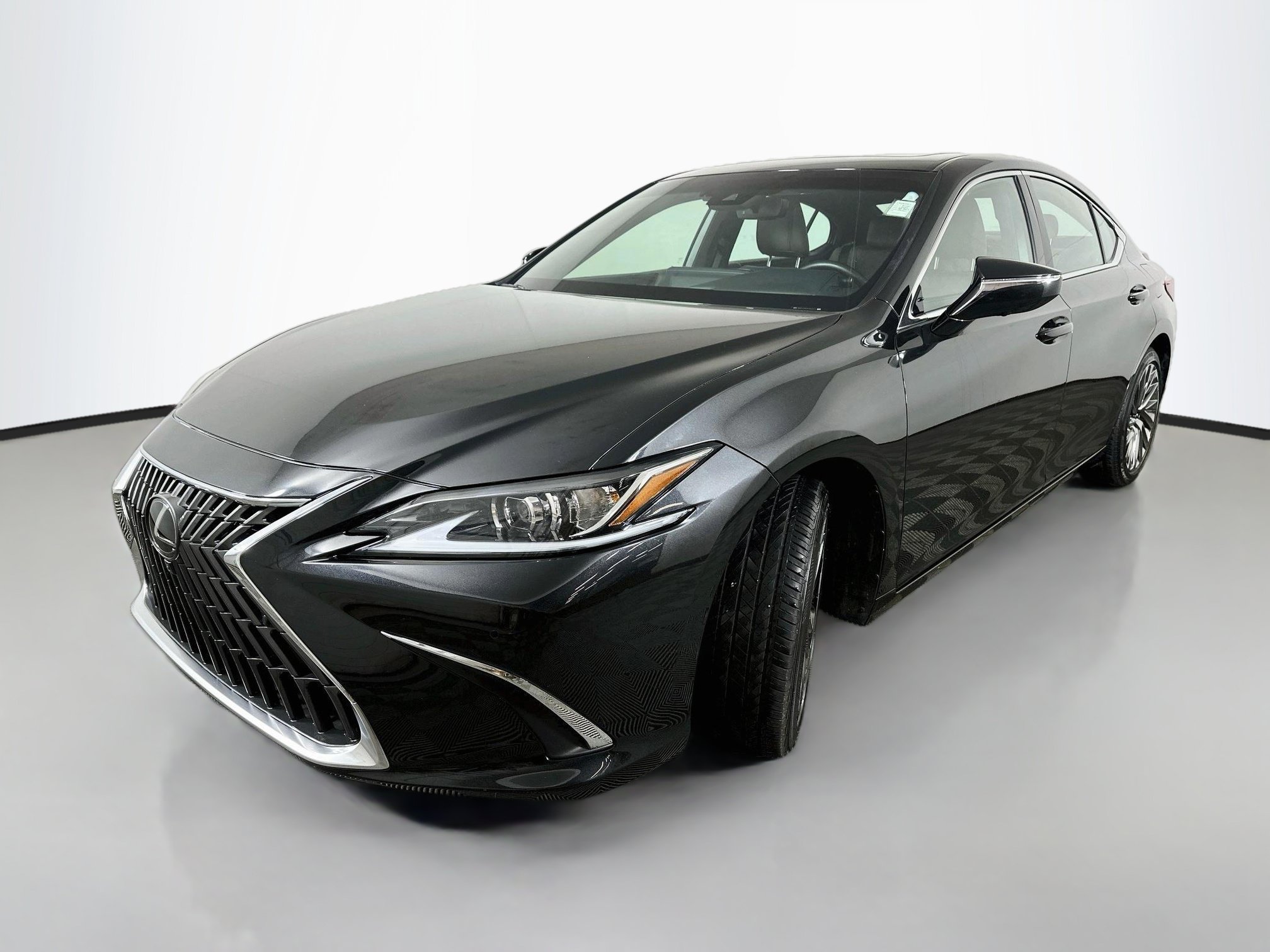 Used 2025 Caviar Lexus ES 300h Luxury image 3