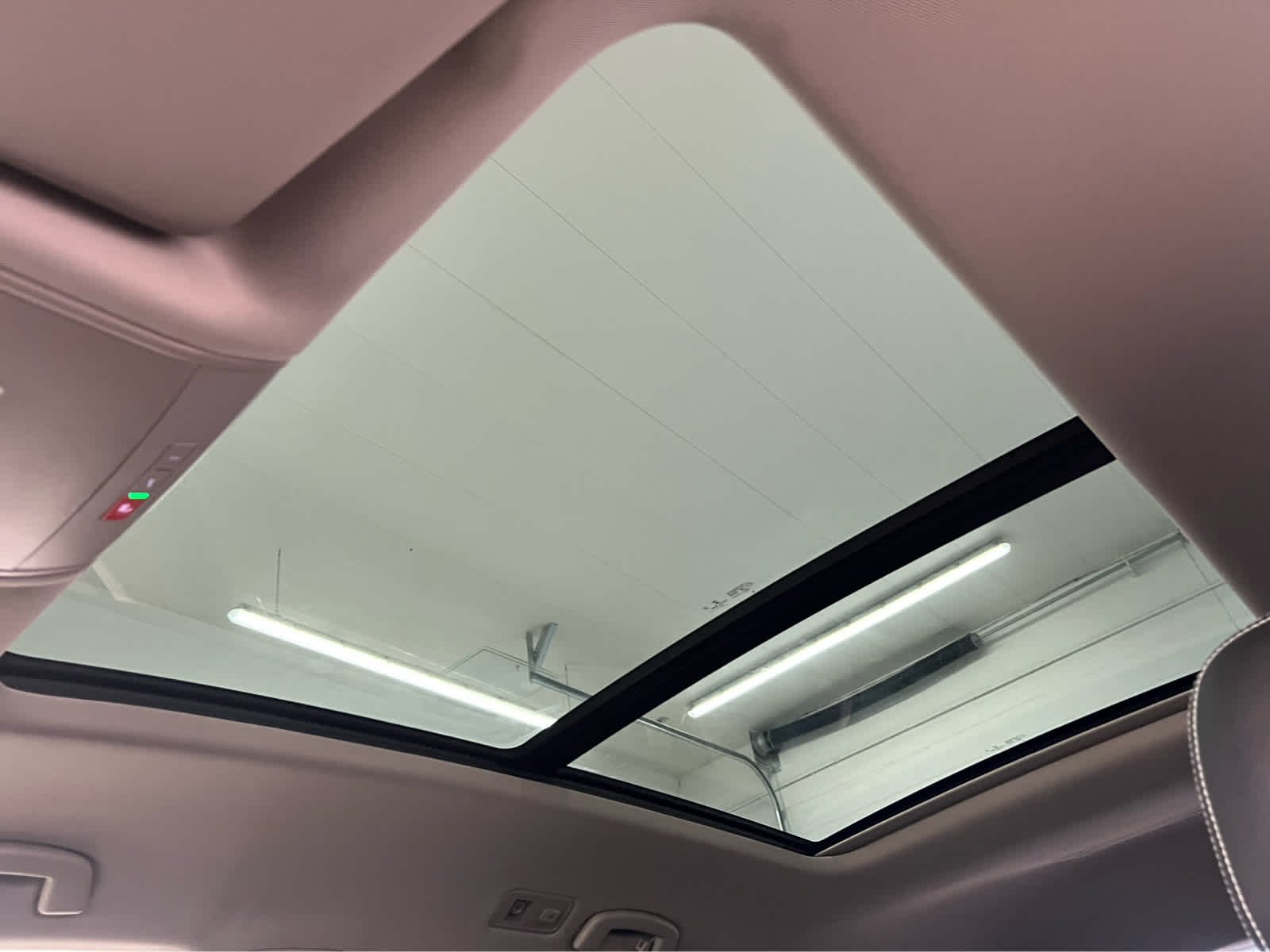 2023 Volkswagen Atlas SEL Premium R-Line - Photo 23