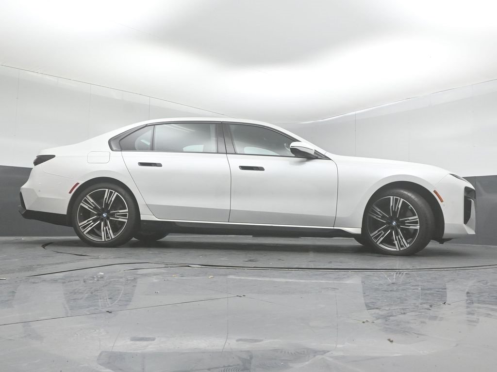 2023 BMW 760I - Image 42