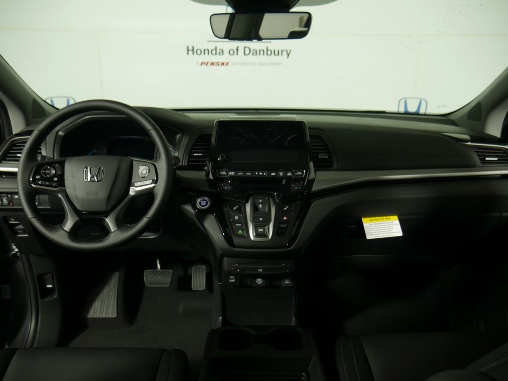 2026 Honda Odyssey Touring - Photo 10