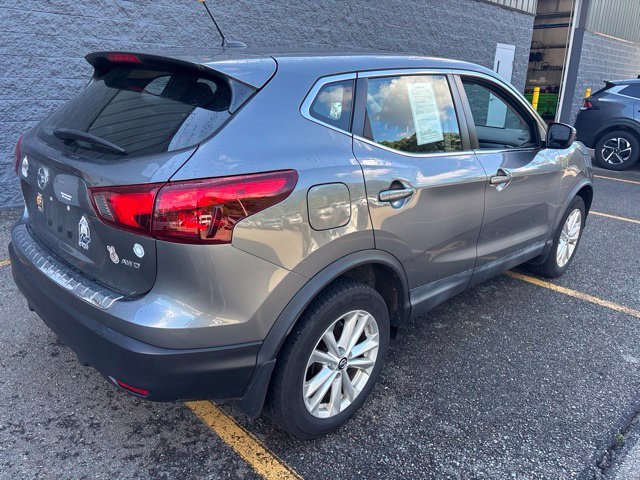 Certified Used 2019 Gun Metallic Nissan S image 5