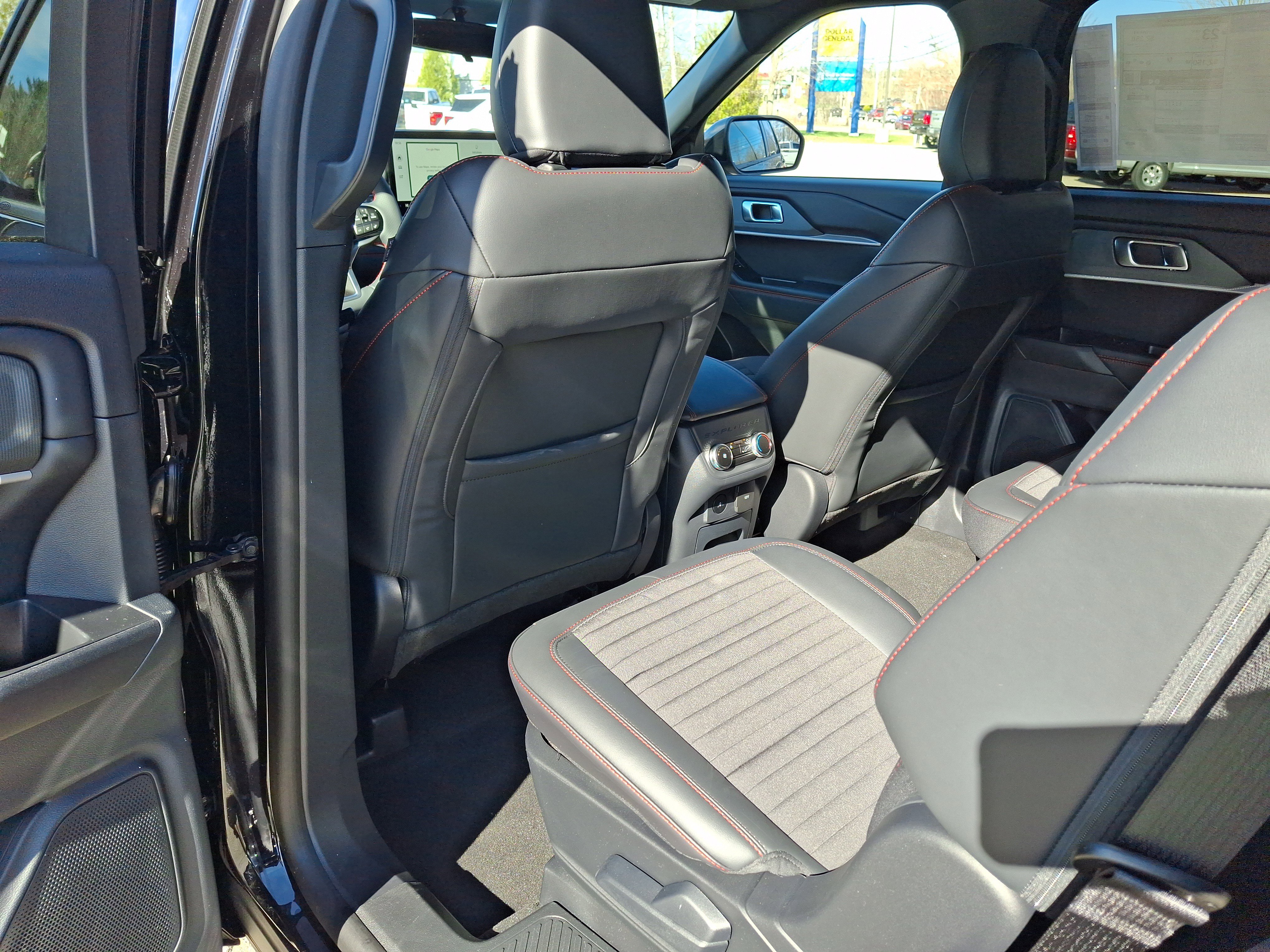 New 2026 Agate Black Metallic Ford ST-Line image 18