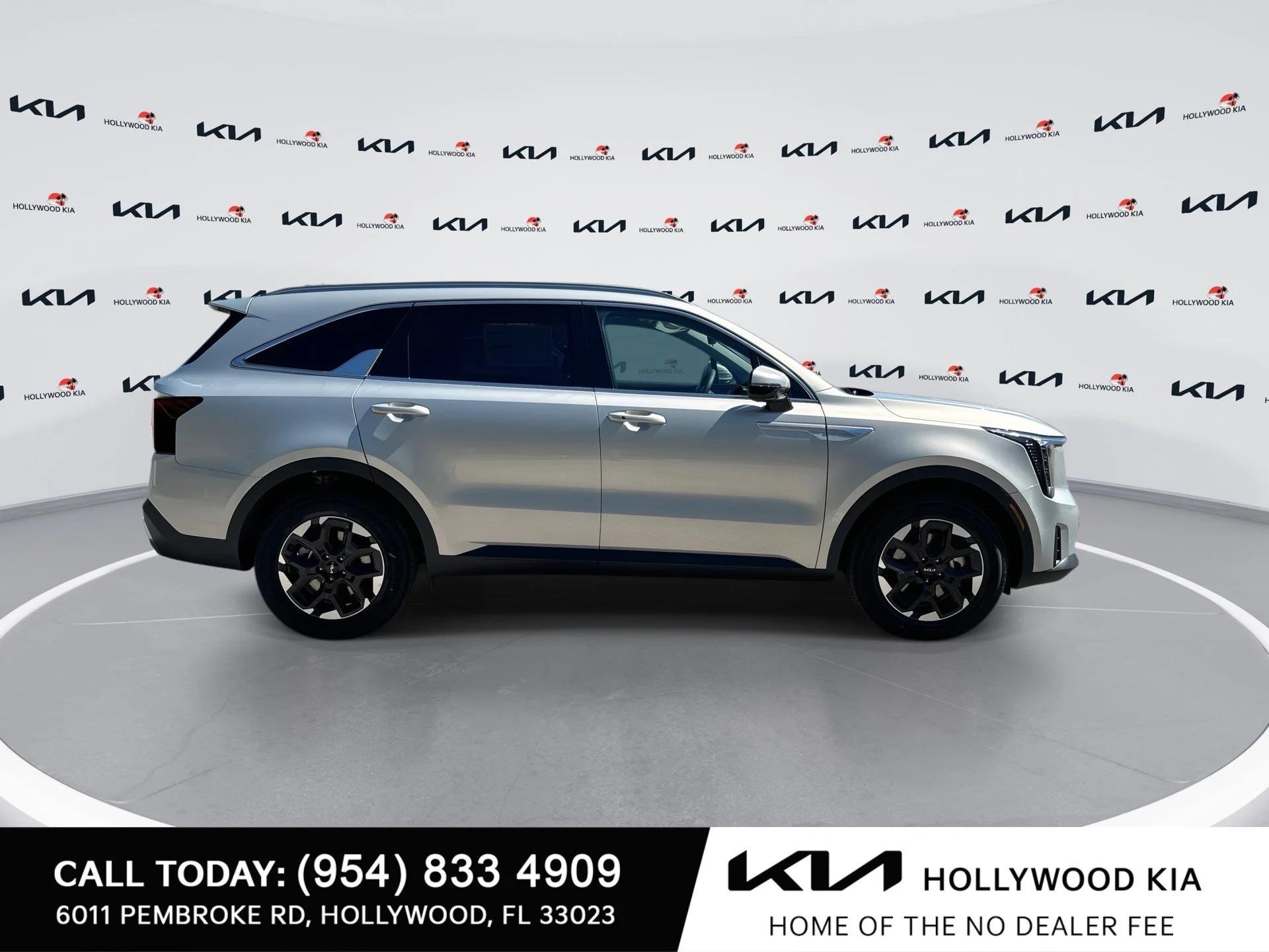 New 2026 Ivory Silver Kia S image 9