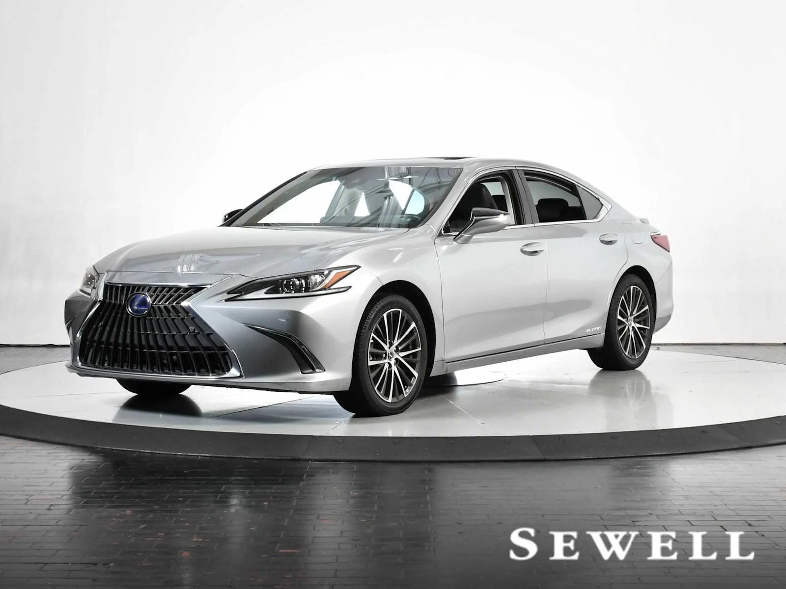 2022 Lexus ES 300h 