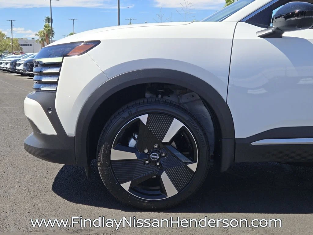 New 2026 White Nissan SR image 10