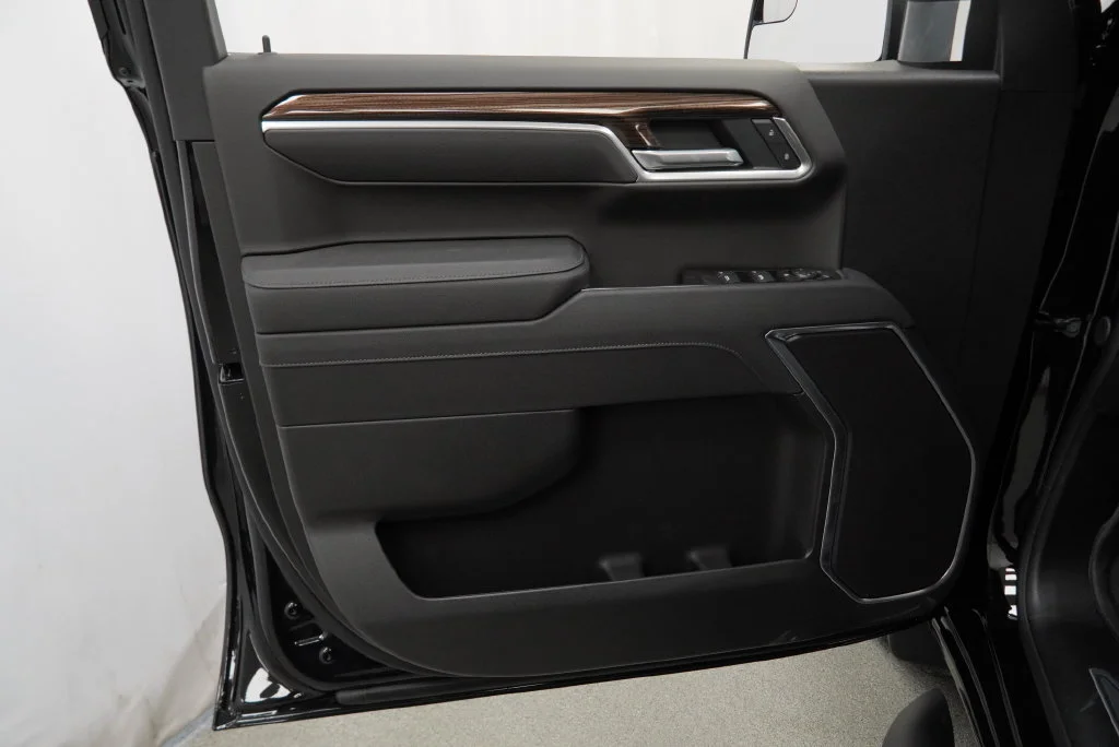 New 2026 Black Chevrolet RST image 30