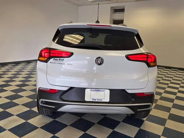 Used 2021 WHITE FROST TRICOAT Buick Select image 6