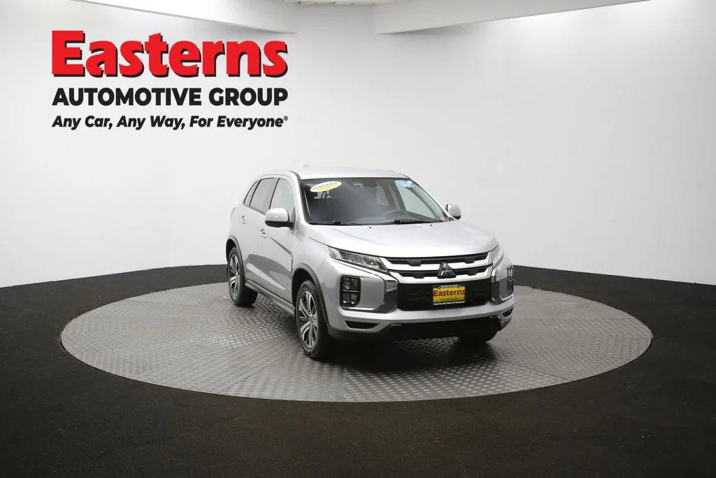 Used 2023 Silver Mitsubishi 2.0 ES image 48