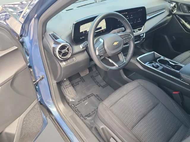 Used 2026 Lakeshore Blue Metallic Chevrolet LT image 20