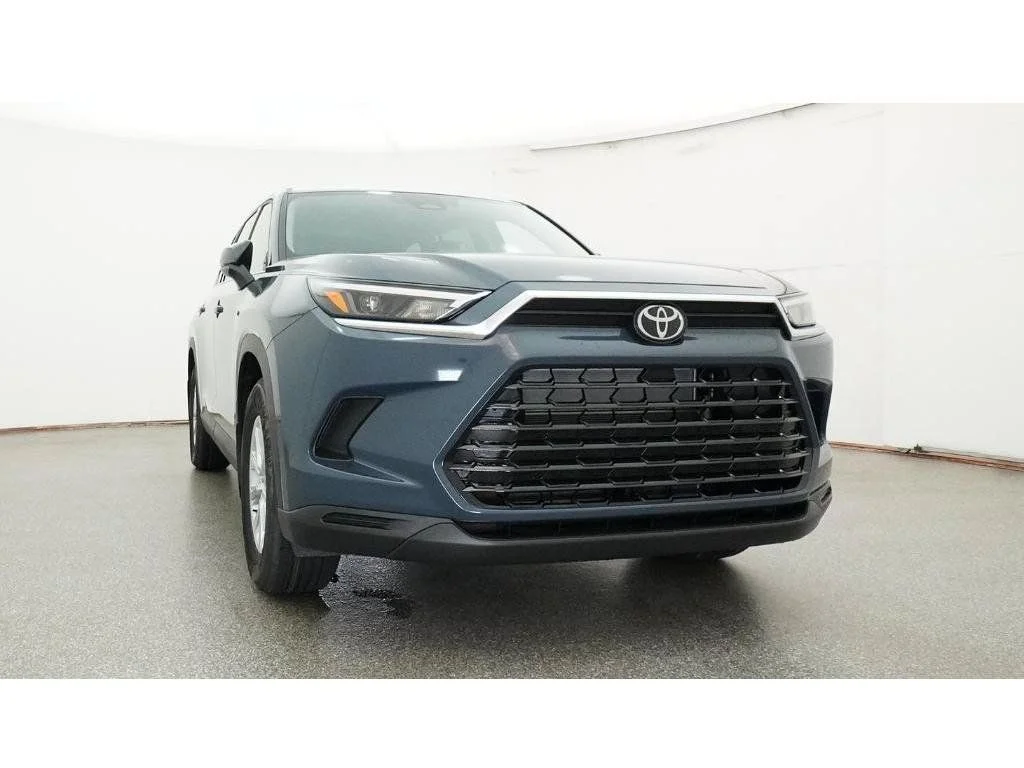 New 2026 White Toyota XLE image 37