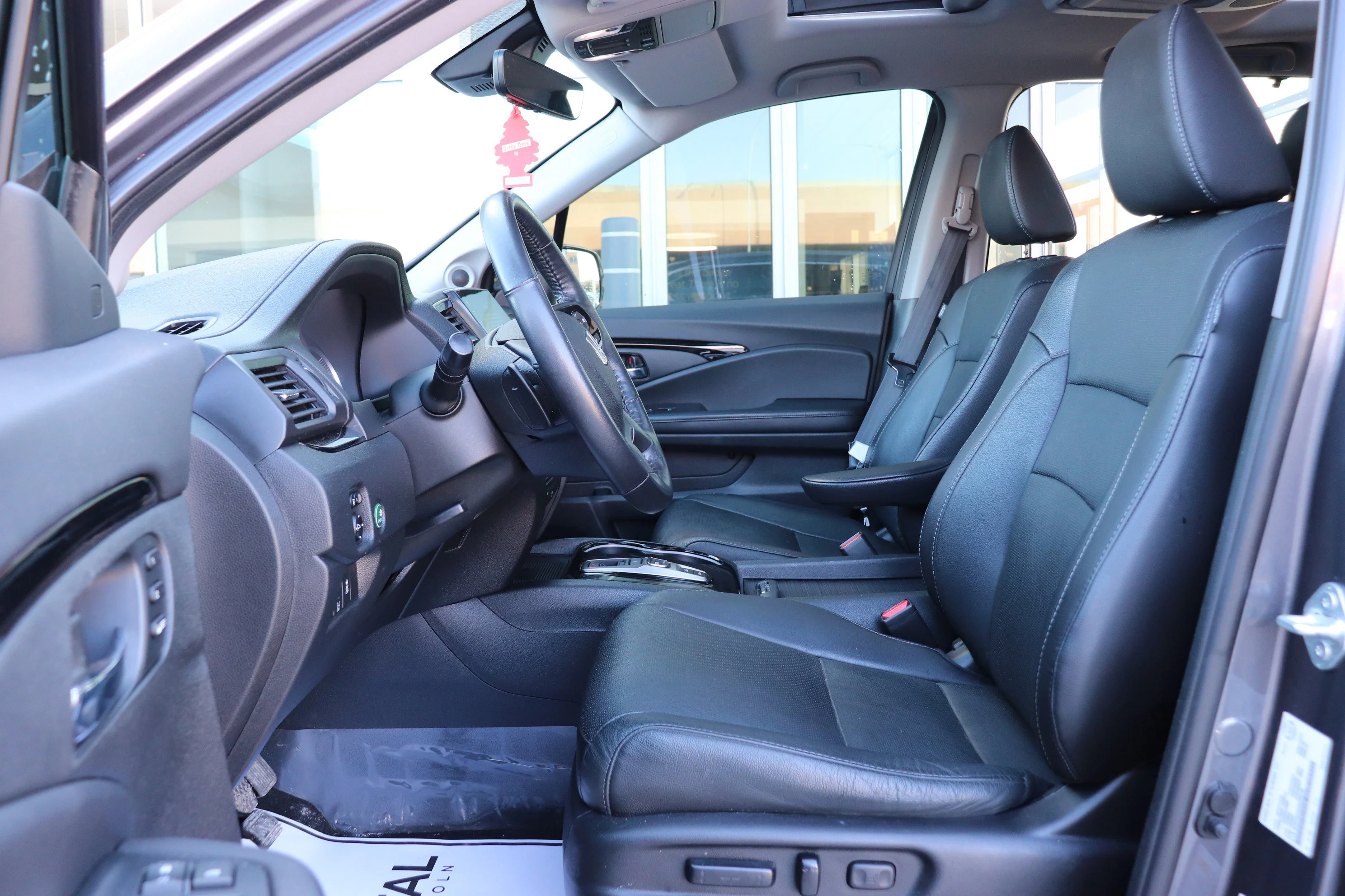 Certified Used 2021 Gray Honda Touring 7-Passenger image 6