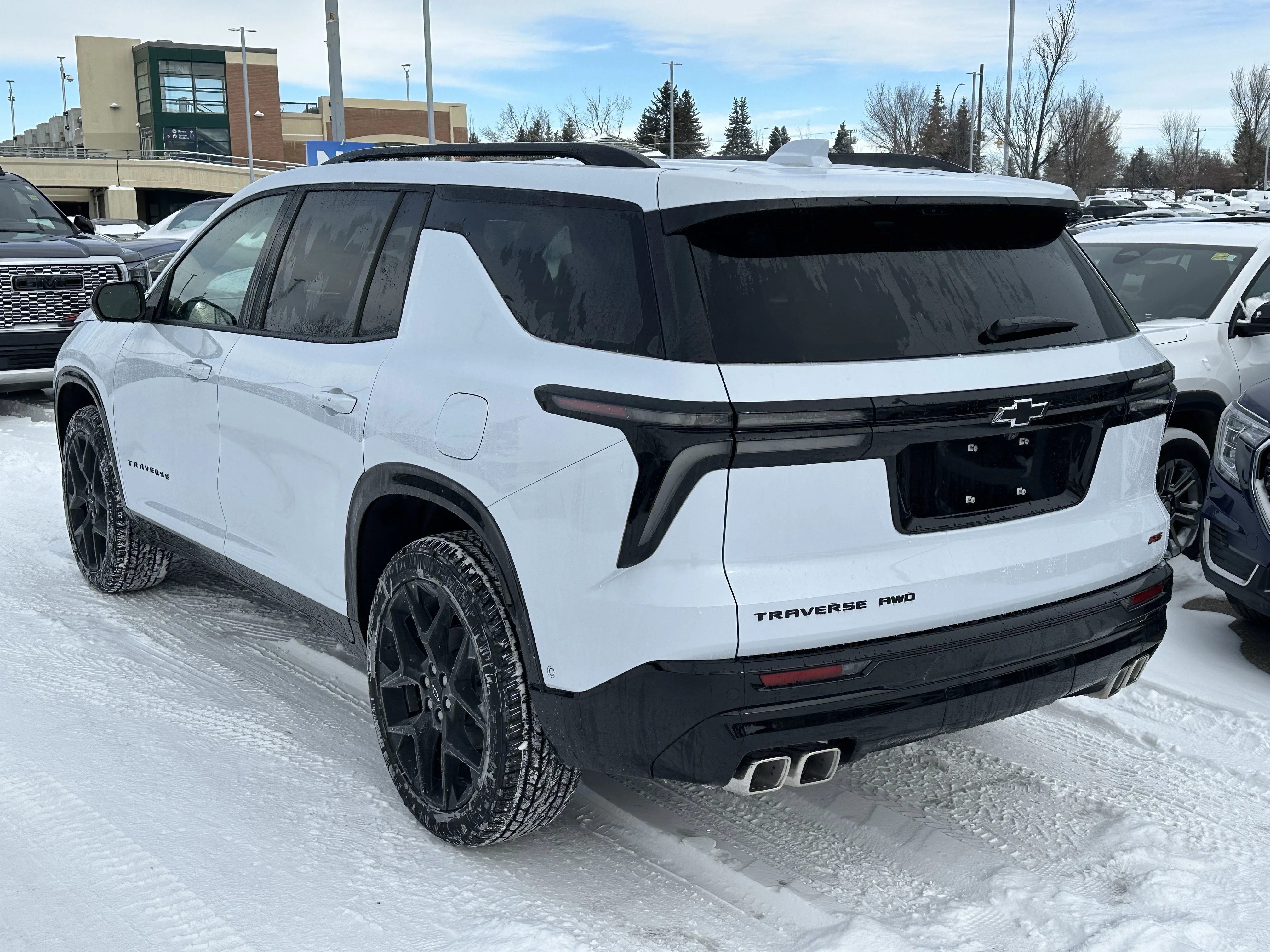 New 2026 Polar White Tricoat Chevrolet RS image 4