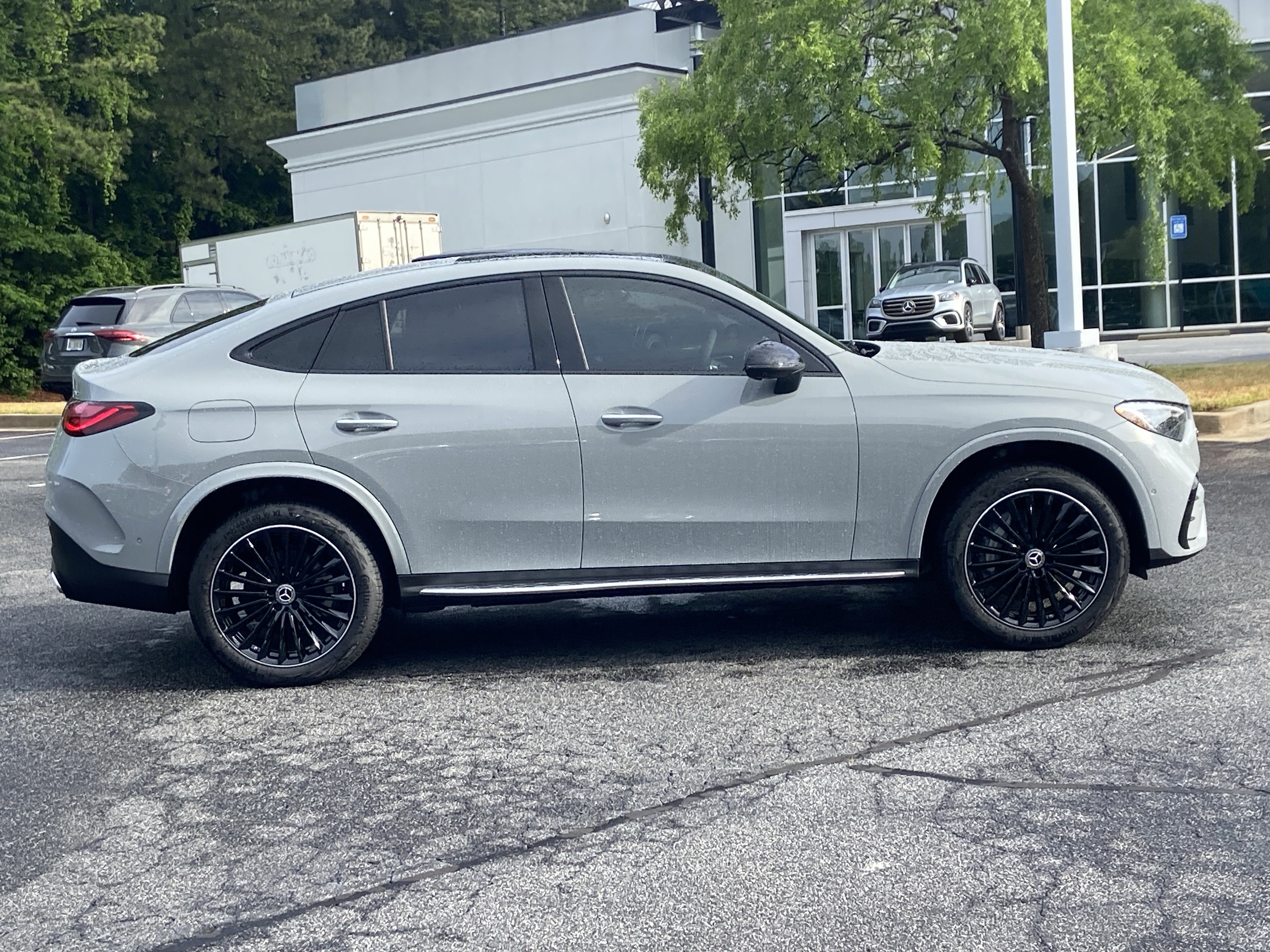 New 2026 MANUFAKTUR Alpine Grey Mercedes-Benz GLC 300 4MATIC® Coupe image 5