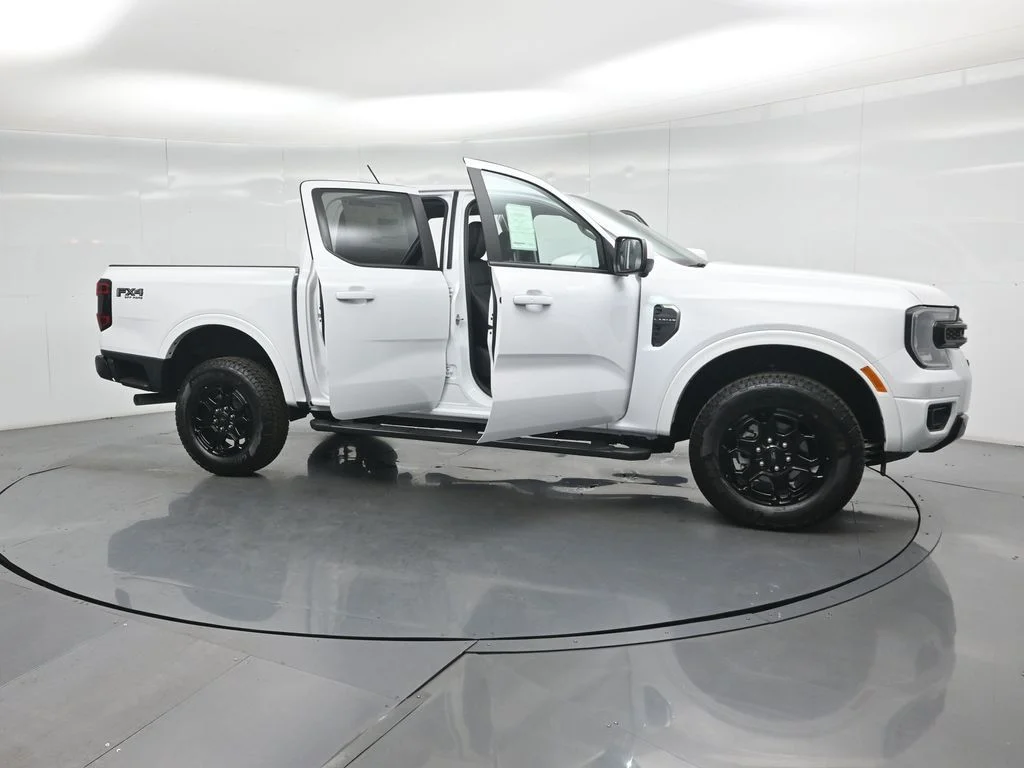 New 2026 Oxford White Ford Lariat image 30