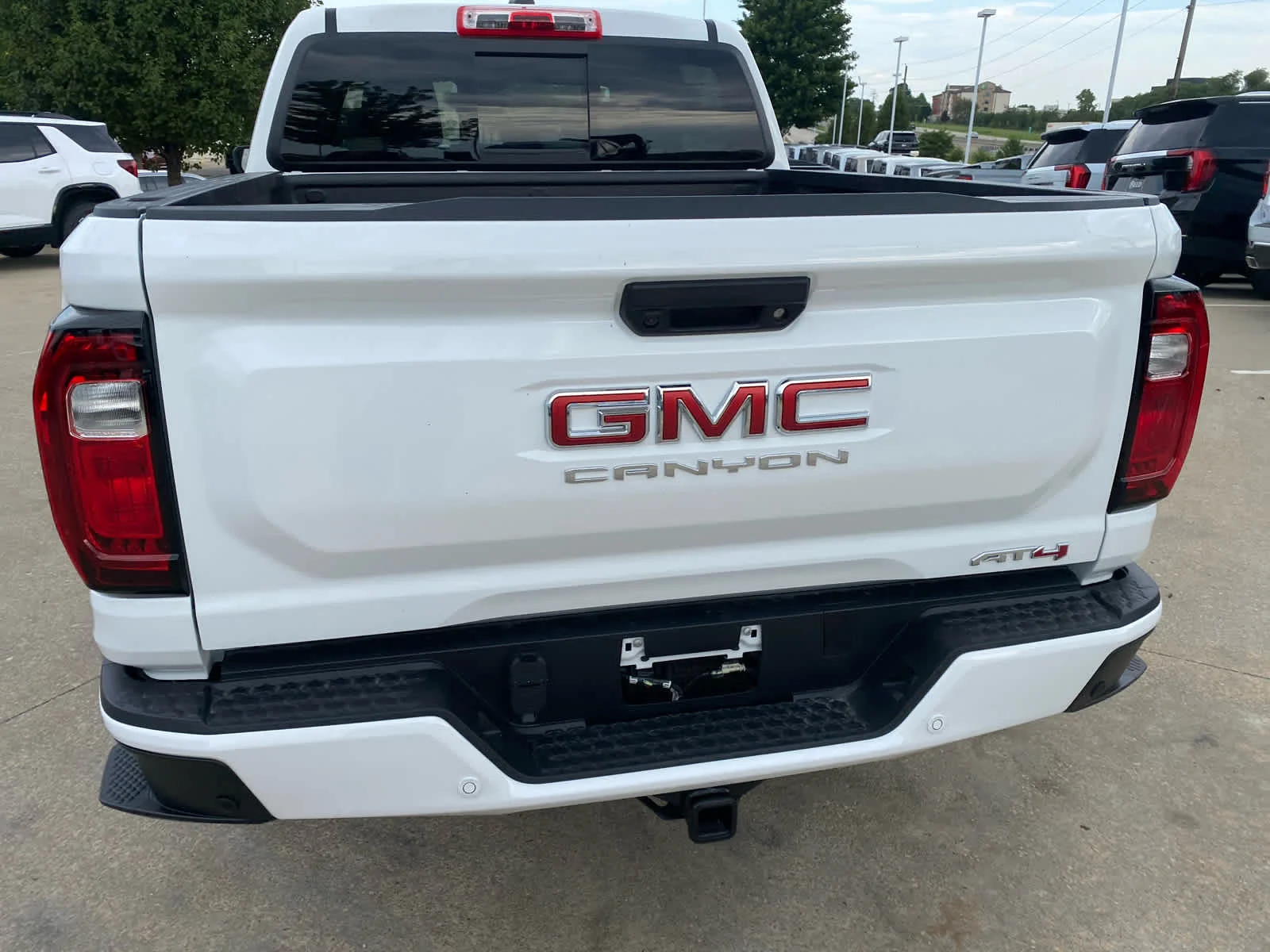 New 2026 Summit White GMC AT4 image 26