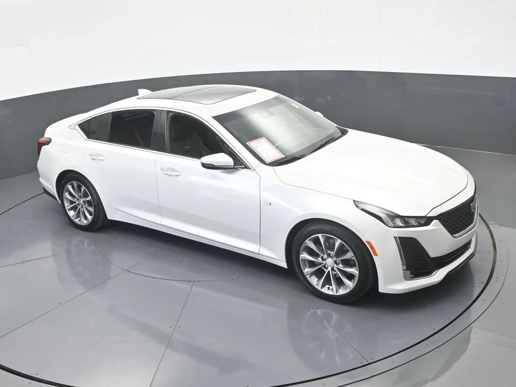 Used 2020 Crystal White Tricoat Cadillac Premium Luxury image 18