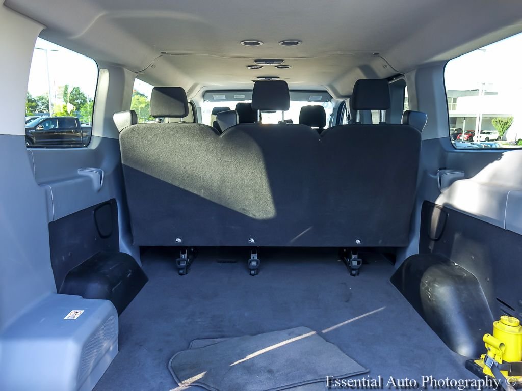 Used 2018 Oxford White Ford XL Low Roof 8 Passenger image 20