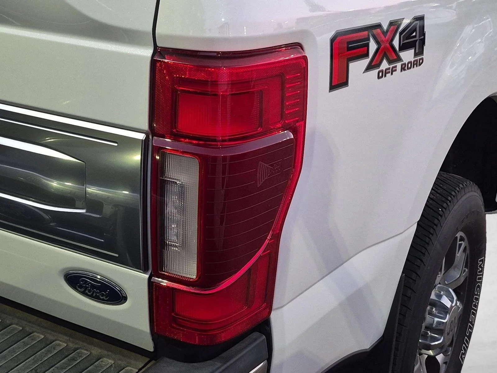 Used 2021 Oxford White Ford King Ranch image 14