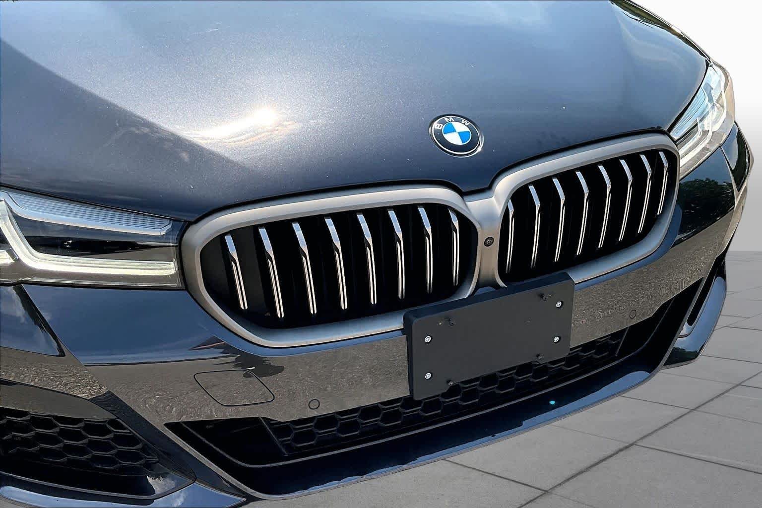 2023 BMW 5 Series M550i - Photo 31