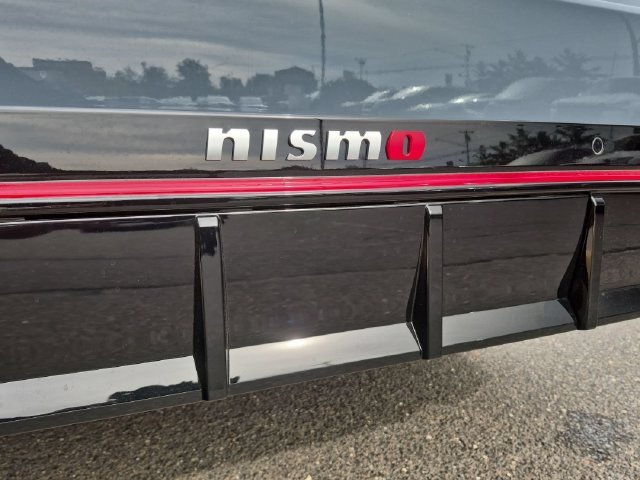 New 2026 Stealth Gray / Super Black Two-tone Nissan NISMO® image 37