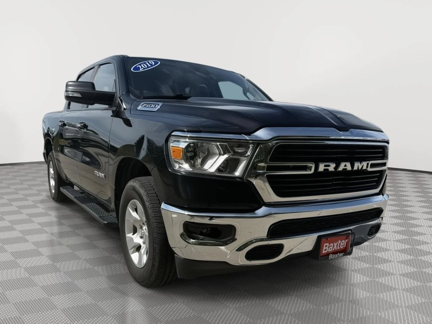 2019 RAM 1500 Big Horn/Lone Star 4x4 Crew Cab 5'7's photo