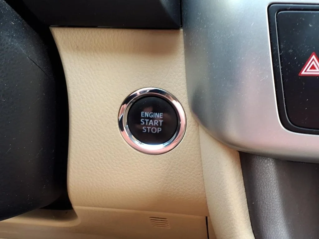 Used 2015 Blue Toyota Limited Platinum V6 image 7