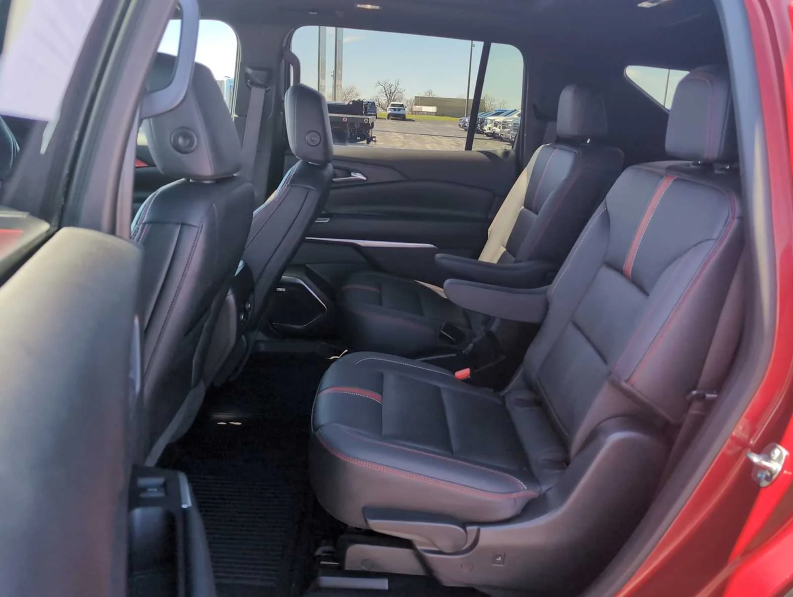 2025 Chevrolet Traverse RS - Photo 26
