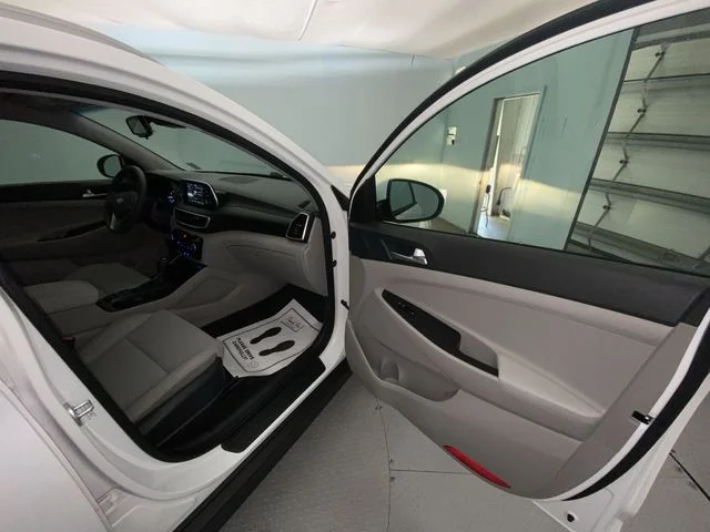Used 2021 White Hyundai Value image 23