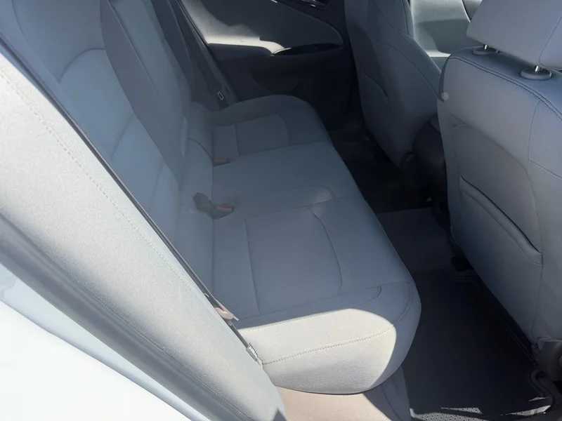 Used 2018 SUMMIT WHITE Chevrolet LS image 22