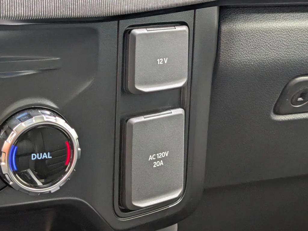 New 2026 Star White Metallic Tri-Coat Ford F-250® Platinum® image 9
