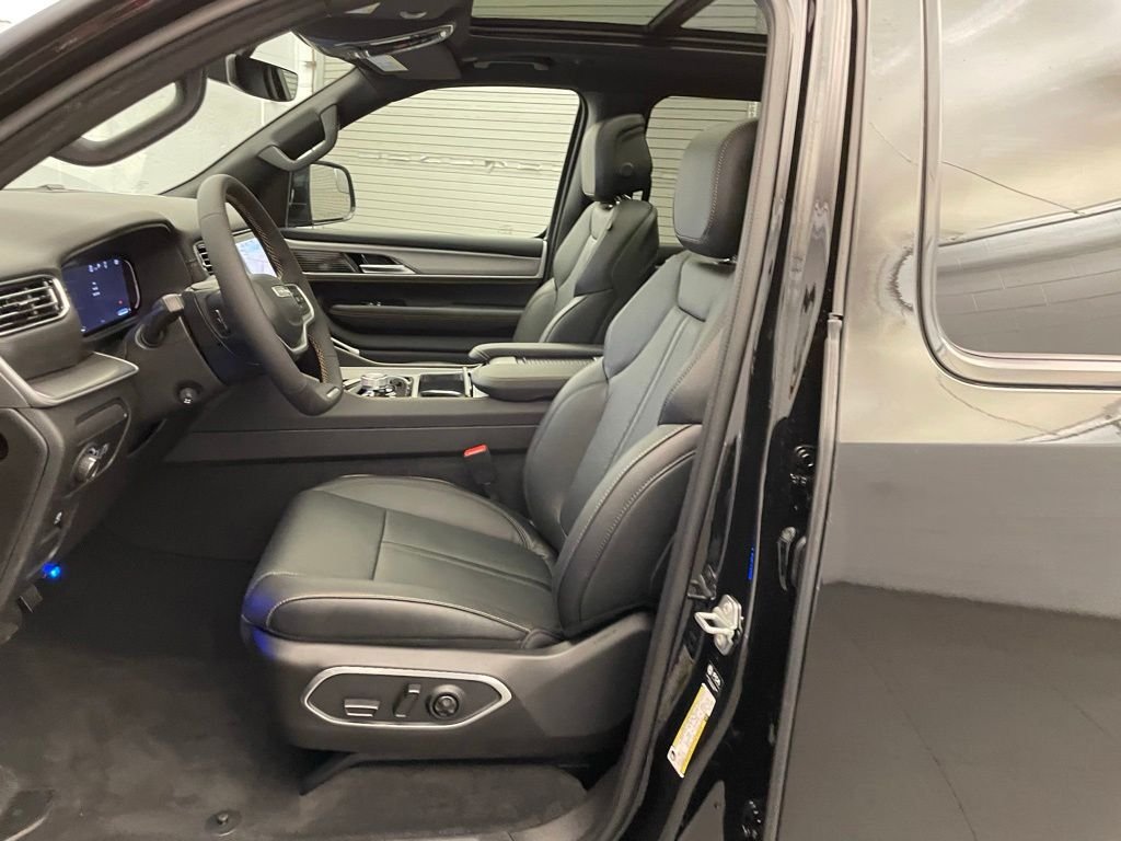 New 2026 High Gloss Black Exterior Paint Jeep  image 18