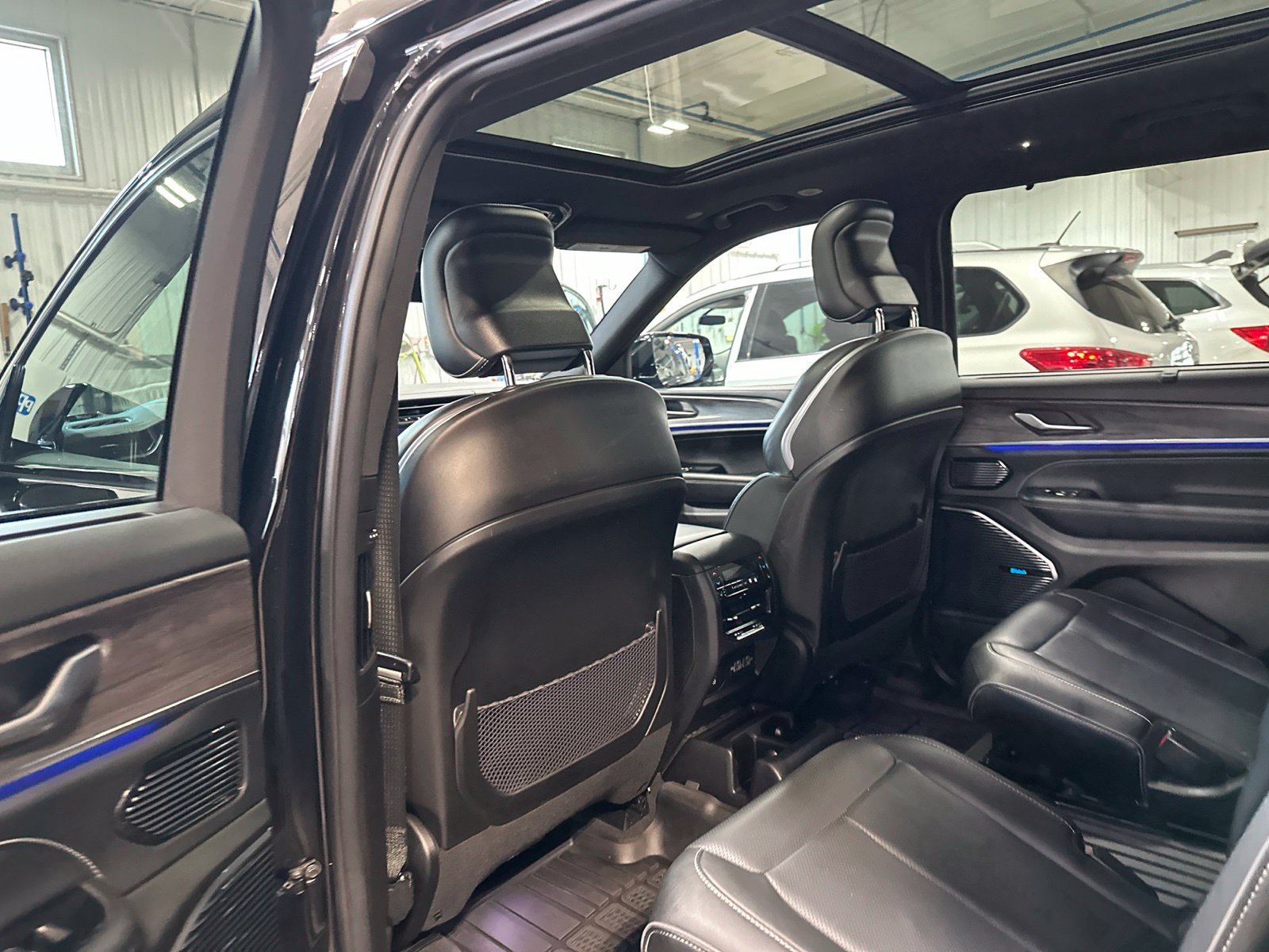 Used 2023 Black Jeep Overland image 22